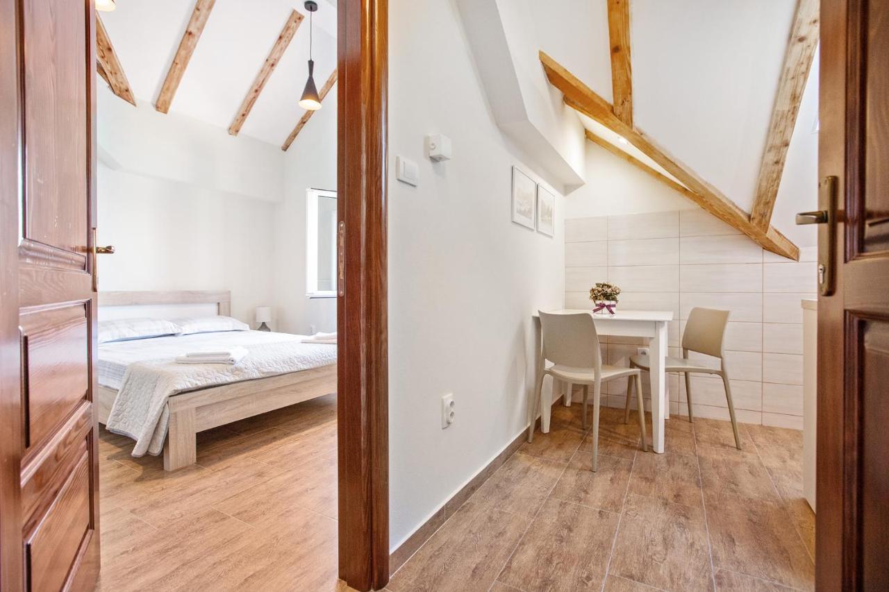 Apartments Isja ティヴァト エクステリア 写真